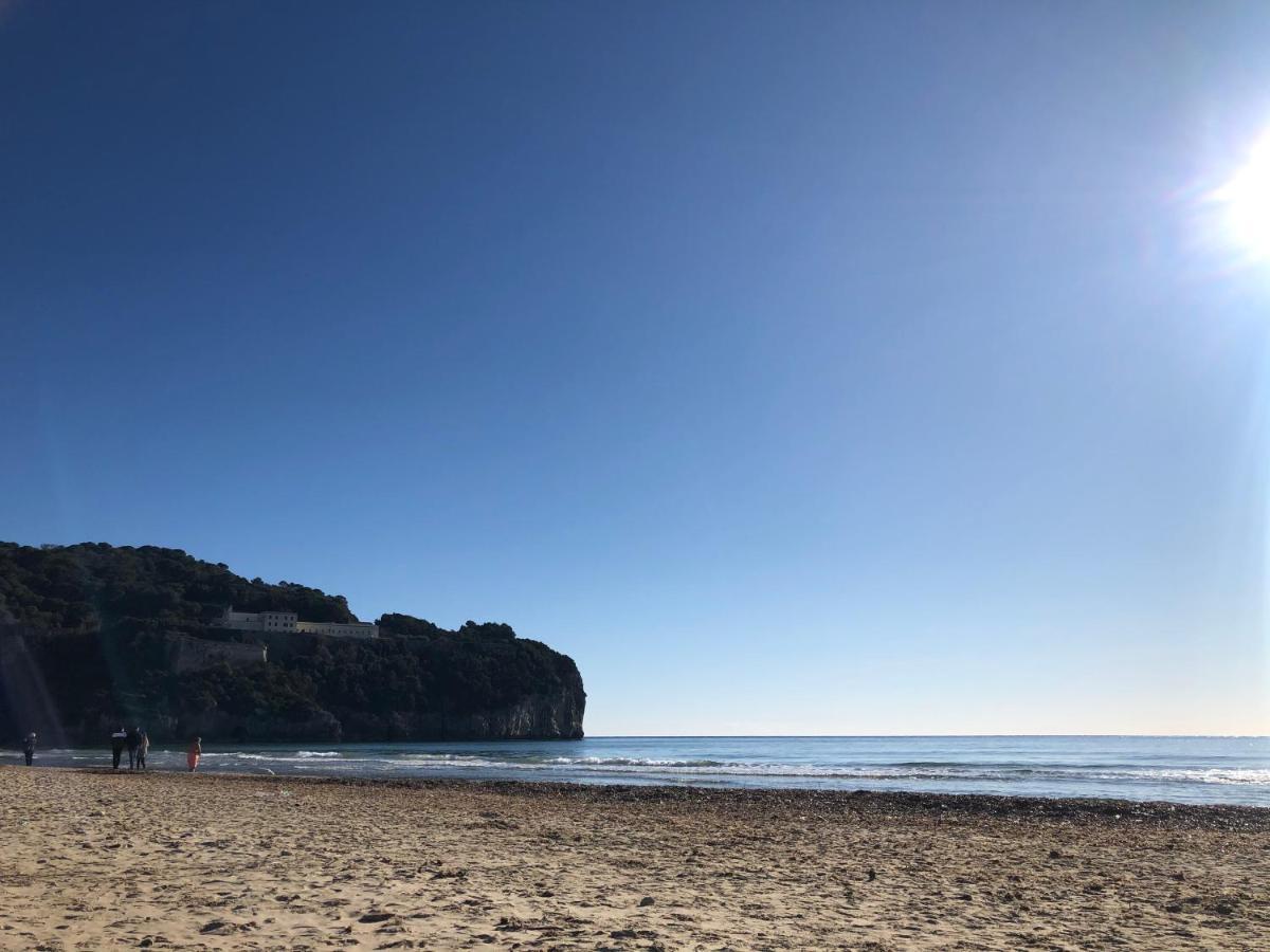 La Finestra Sul Mare Apartment Гаета Екстериор снимка